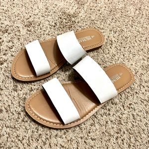 White Sandals - 7.0/38